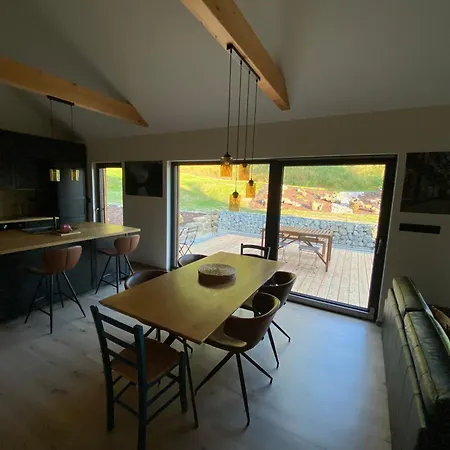 Glamping Machuv Kraj شقة